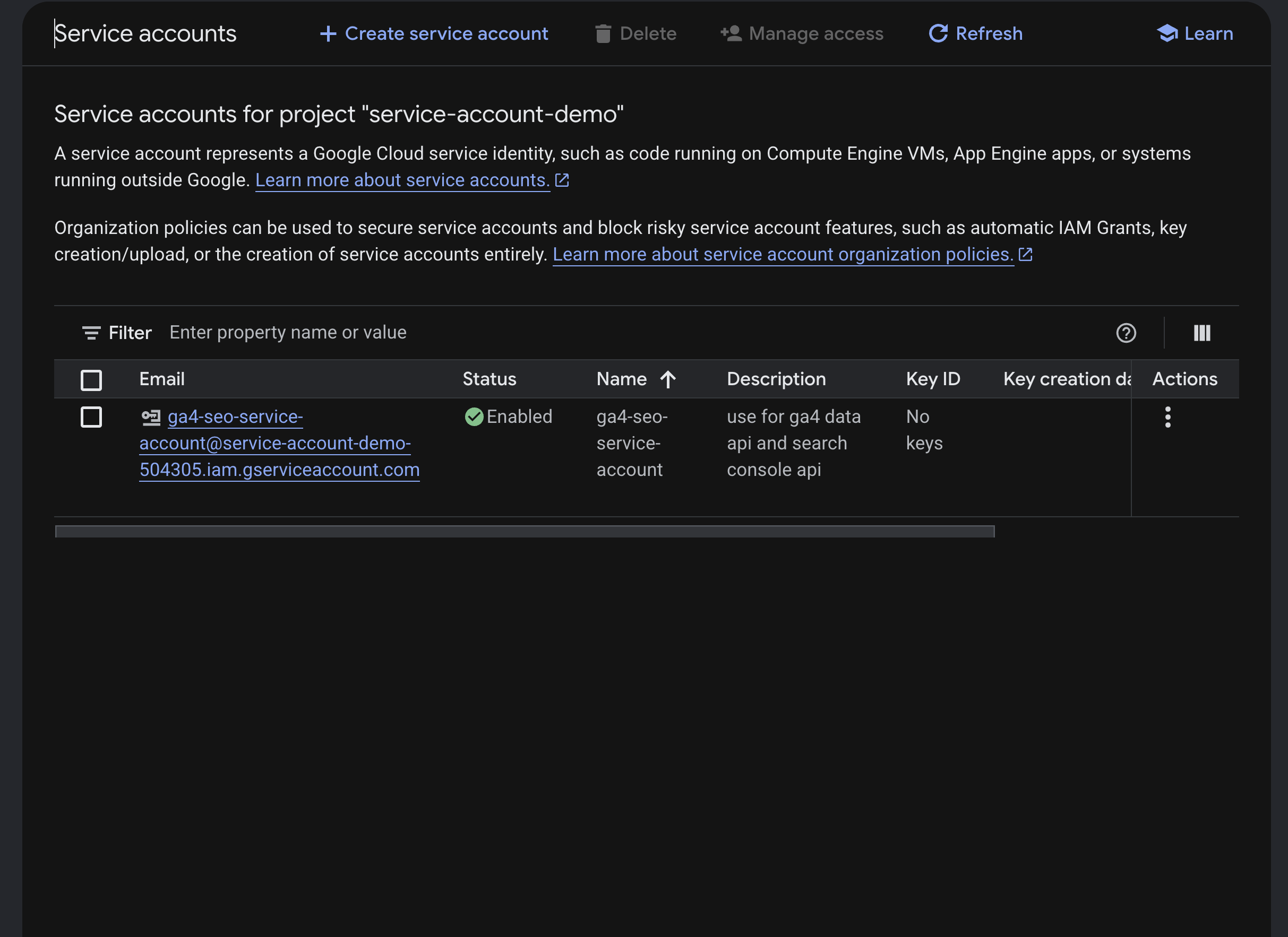 Google Cloud Console 的 Service Accounts 頁面，標示建立服務帳戶按鈕