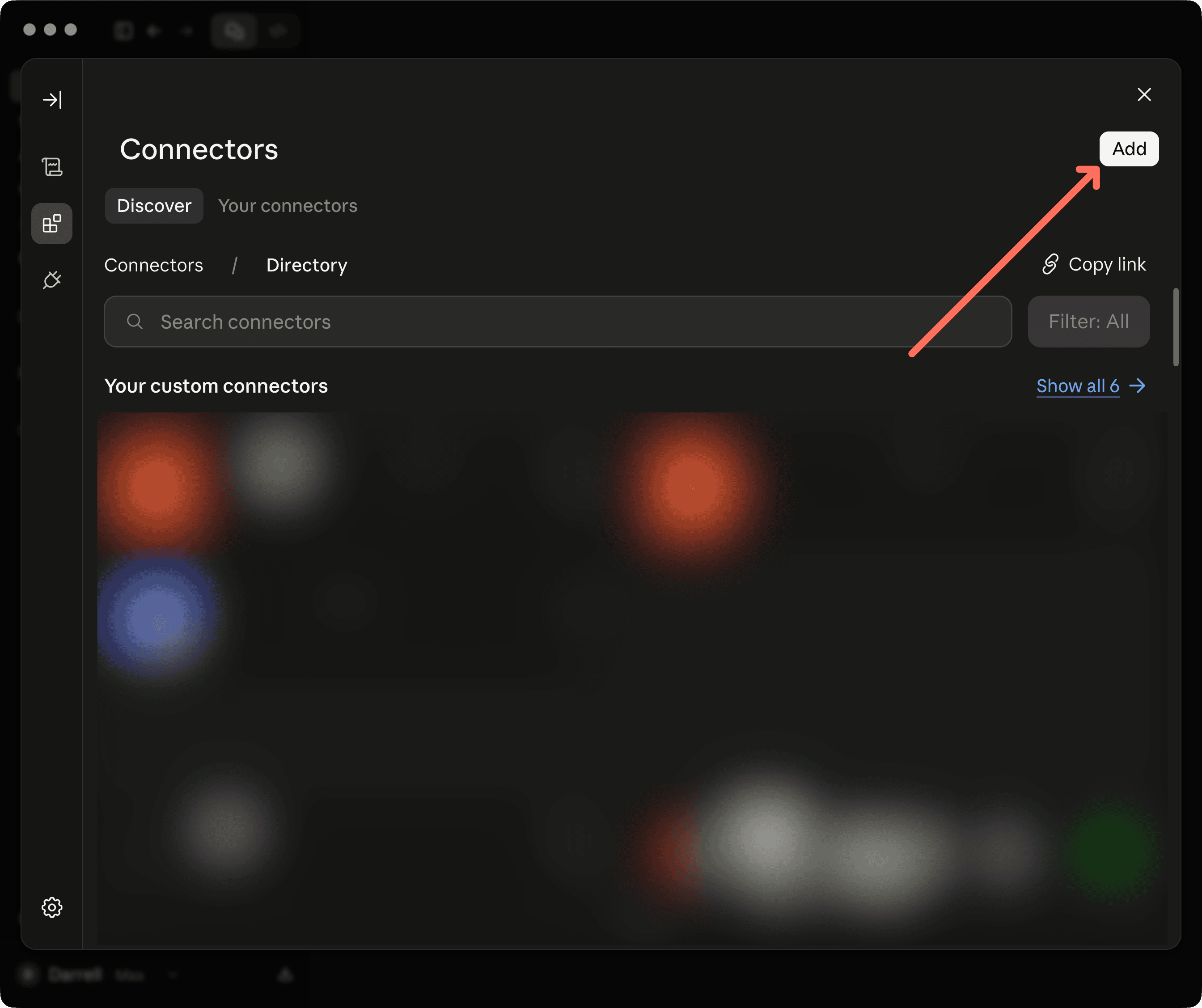 Claude Desktop 的 Connectors 設定頁,Discover 分頁下方是 Your custom connectors 區塊,紅色箭頭指向右上角的 Add 按鈕